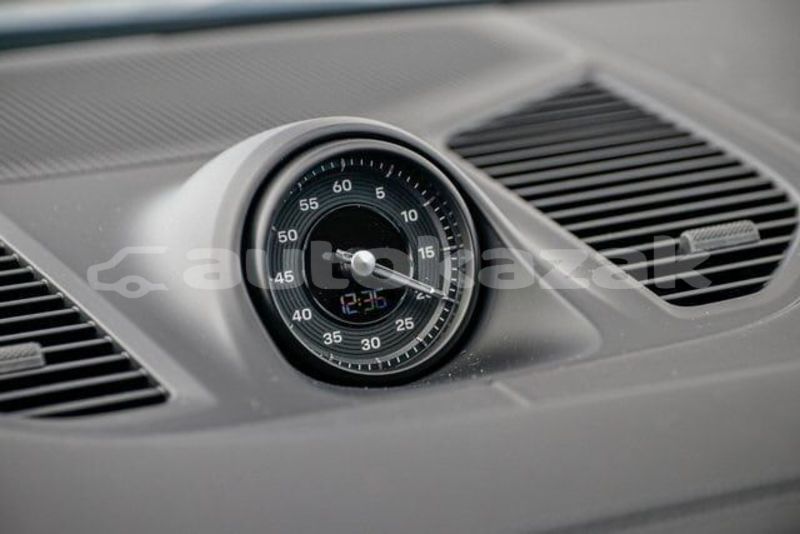 Big with watermark porsche cayenne taraz georgiyev 5841