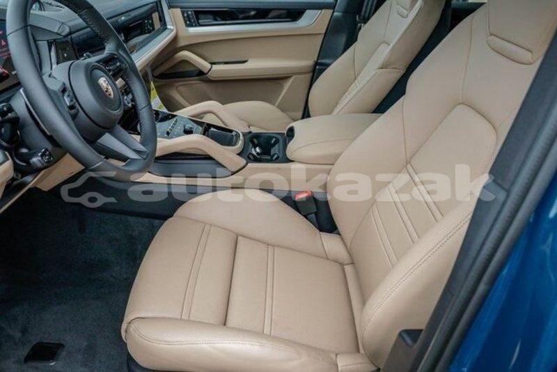 Big with watermark porsche cayenne taraz georgiyev 5841