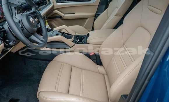 Buy Used Porsche Cayenne Blue Car in Georgiyev in Taraz Buy Used Porsche Cayenne Blue Car in Georgiyev in Taraz