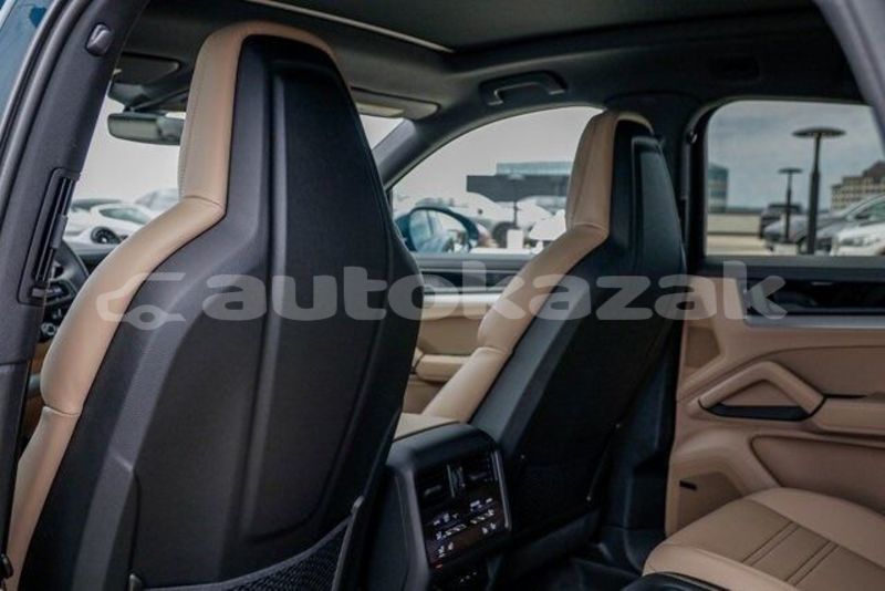 Big with watermark porsche cayenne taraz georgiyev 5841