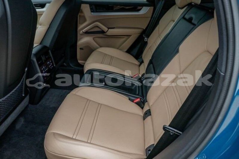 Big with watermark porsche cayenne taraz georgiyev 5841