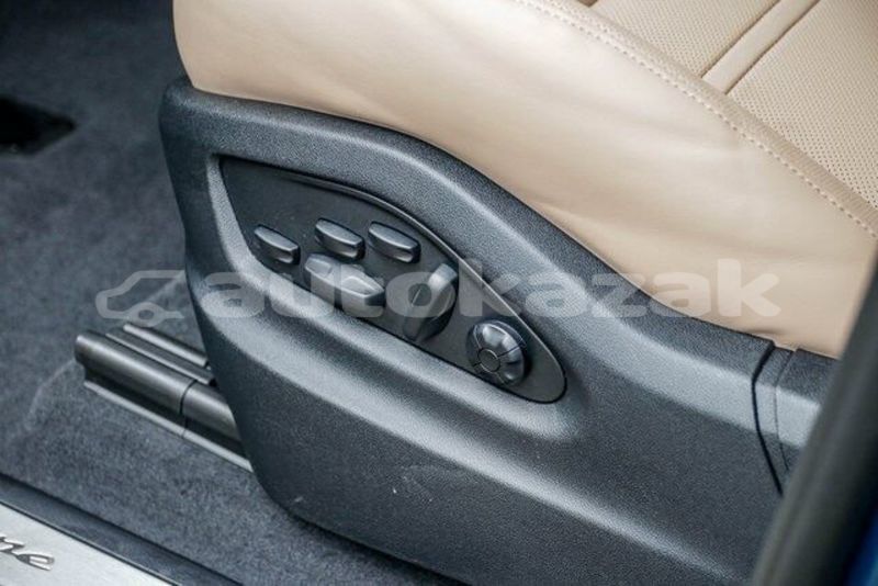 Big with watermark porsche cayenne taraz georgiyev 5841