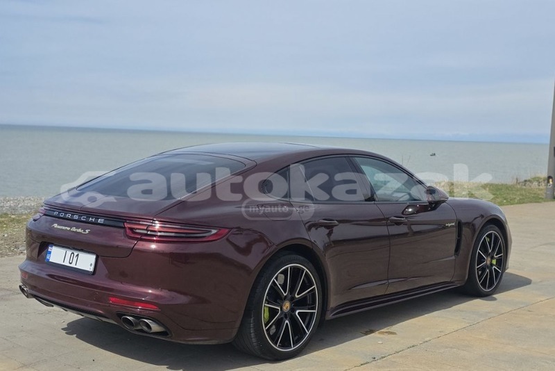 Big with watermark porsche panamera taraz georgiyev 5842