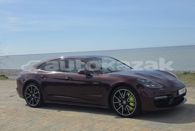 Big with watermark porsche panamera taraz georgiyev 5842