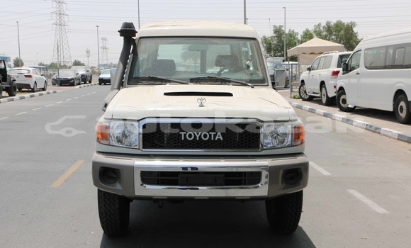 Buy Used Toyota Land Cruiser White Car in Import - Dubai in Akmecet Buy Used Toyota Land Cruiser White Car in Import - Dubai in Akmecet
