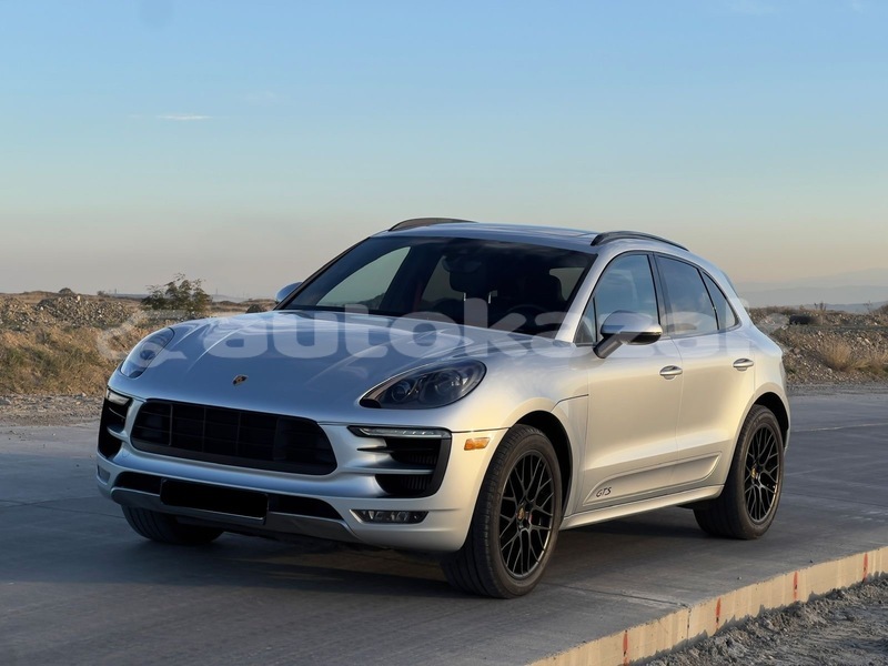 Big with watermark porsche macan taraz georgiyev 5866