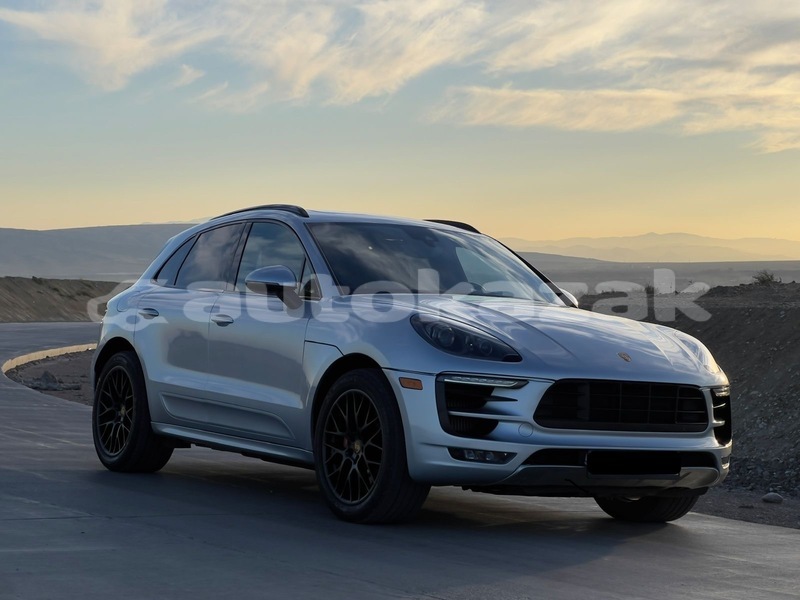 Big with watermark porsche macan taraz georgiyev 5866