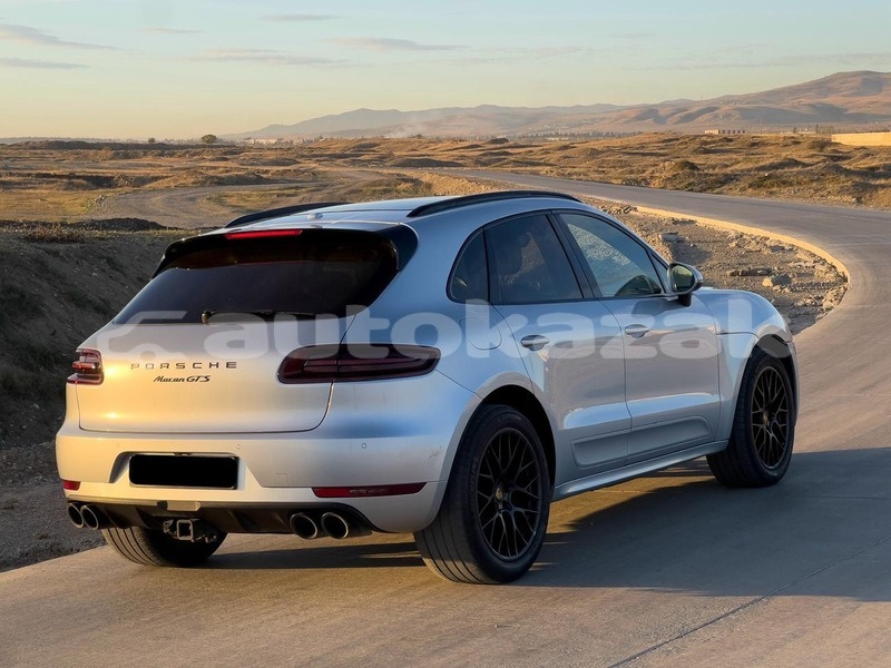 Big with watermark porsche macan taraz georgiyev 5866