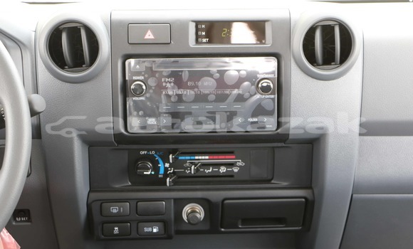 Buy Used Toyota Land Cruiser White Car in Import - Dubai in Akmecet Buy Used Toyota Land Cruiser White Car in Import - Dubai in Akmecet