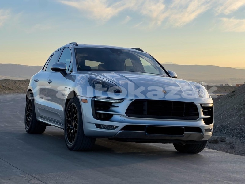 Big with watermark porsche macan taraz georgiyev 5866