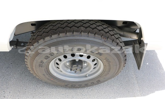 Buy Used Toyota Land Cruiser White Car in Import - Dubai in Akmecet Buy Used Toyota Land Cruiser White Car in Import - Dubai in Akmecet