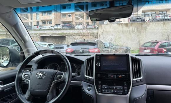 Buy Used Toyota Land Cruiser White Car in Georgiyev in Taraz Buy Used Toyota Land Cruiser White Car in Georgiyev in Taraz