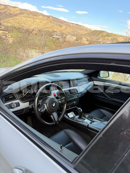 Big with watermark bmw 5 series taraz georgiyev 5877