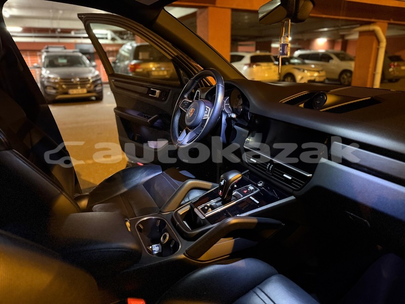 Big with watermark porsche cayenne taraz georgiyev 5880