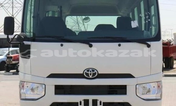 Buy Used Toyota Coaster White Car in Aktas in Karagandi