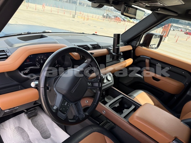 Big with watermark land rover defender taraz georgiyev 5889