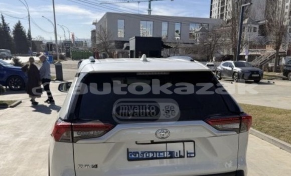 Buy Used Toyota RAV4 White Car in Georgiyev in Taraz Buy Used Toyota RAV4 White Car in Georgiyev in Taraz