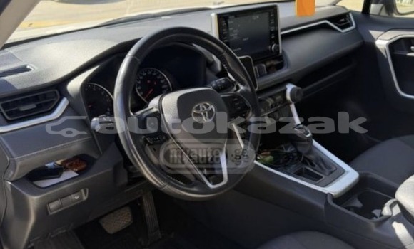 Buy Used Toyota RAV4 White Car in Georgiyev in Taraz Buy Used Toyota RAV4 White Car in Georgiyev in Taraz