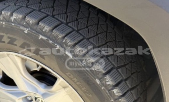 Buy Used Toyota RAV4 White Car in Georgiyev in Taraz Buy Used Toyota RAV4 White Car in Georgiyev in Taraz