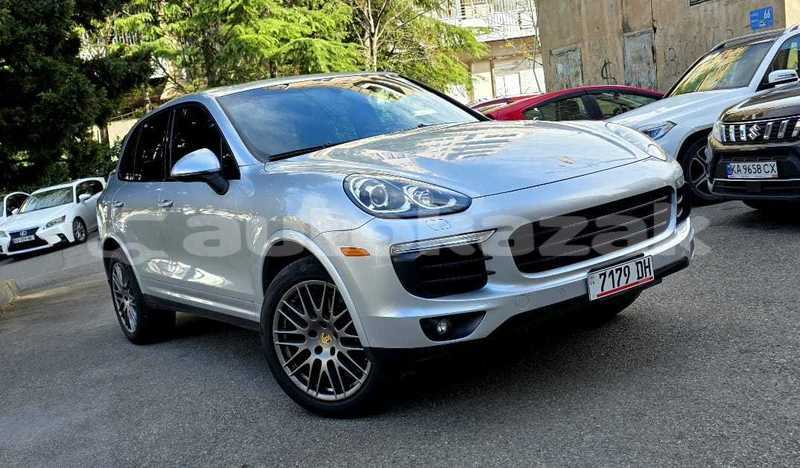 Big with watermark porsche cayenne taraz georgiyev 5906