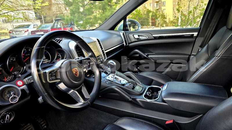 Big with watermark porsche cayenne taraz georgiyev 5906