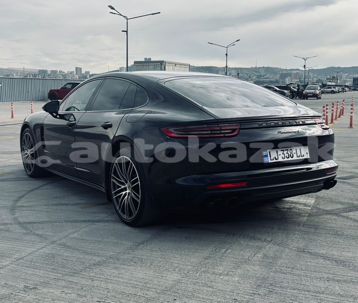 Big with watermark porsche panamera taraz georgiyev 5918
