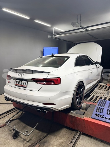 Big with watermark audi s5 taraz georgiyev 5932