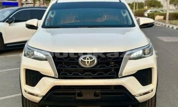Buy Used Toyota Fortuner White Car in Aktau in Karagandi Buy Used Toyota Fortuner White Car in Aktau in Karagandi