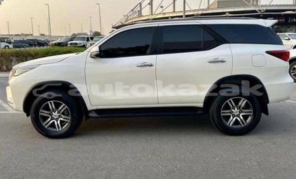 Buy Used Toyota Fortuner White Car in Aktau in Karagandi Buy Used Toyota Fortuner White Car in Aktau in Karagandi