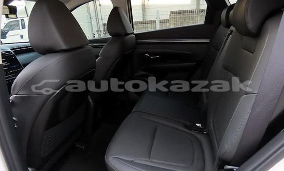 Buy Used Hyundai Tucson White Car in Almaty in Almati Buy Used Hyundai Tucson White Car in Almaty in Almati