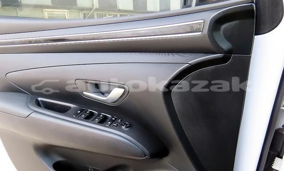 Buy Used Hyundai Tucson White Car in Almaty in Almati Buy Used Hyundai Tucson White Car in Almaty in Almati