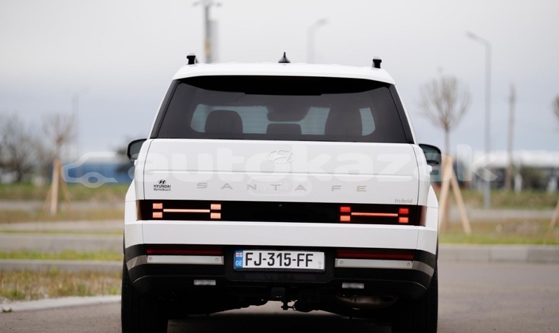 Big with watermark hyundai santa fe taraz georgiyev 5946