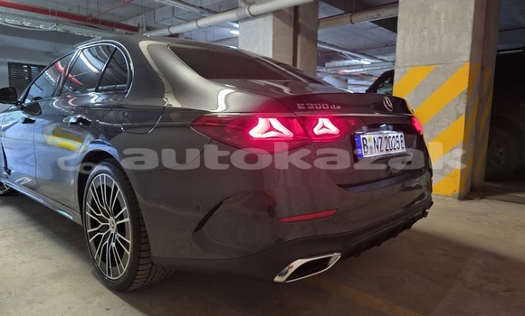 Buy Used Mercedes-Benz E–Class Black Car in Georgiyev in Taraz Buy Used Mercedes-Benz E–Class Black Car in Georgiyev in Taraz