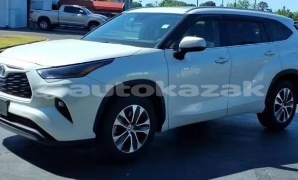 Buy Used Toyota Highlander White Car in Aktau in Karagandi Buy Used Toyota Highlander White Car in Aktau in Karagandi