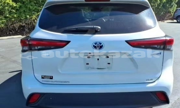 Buy Used Toyota Highlander White Car in Aktau in Karagandi Buy Used Toyota Highlander White Car in Aktau in Karagandi