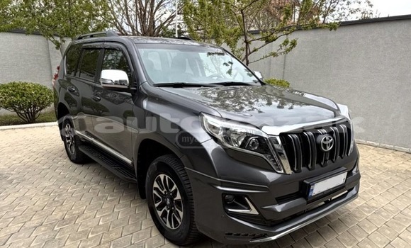 Buy Used Toyota Land Cruiser Prado Silver Car in Georgiyev in Taraz Buy Used Toyota Land Cruiser Prado Silver Car in Georgiyev in Taraz