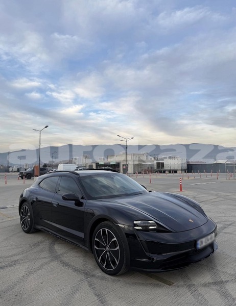 Big with watermark porsche panamera taraz georgiyev 5971