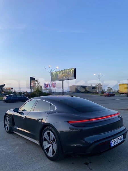 Big with watermark porsche panamera taraz georgiyev 5977