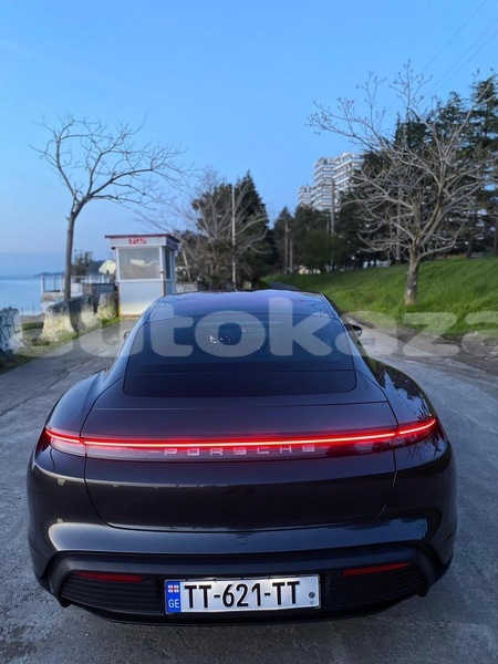 Big with watermark porsche panamera taraz georgiyev 5977