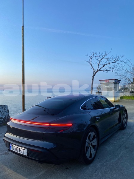 Big with watermark porsche panamera taraz georgiyev 5977