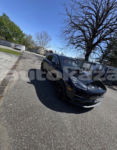 Big with watermark porsche macan taraz georgiyev 5978