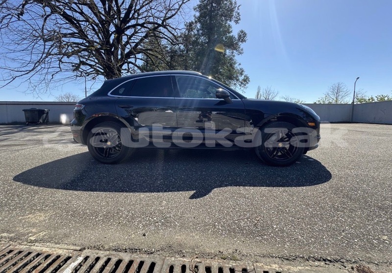 Big with watermark porsche macan taraz georgiyev 5978