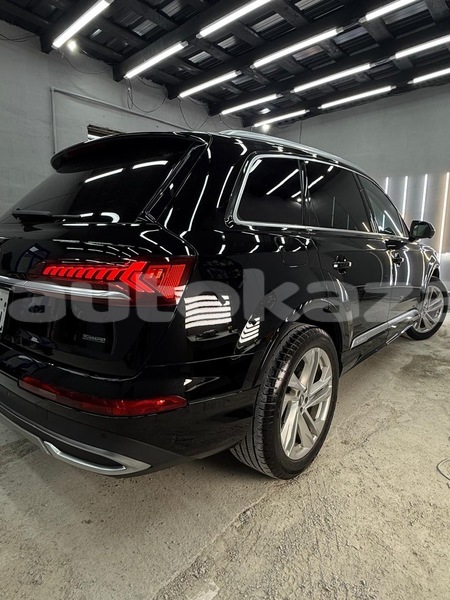 Big with watermark audi q7 taraz georgiyev 5981