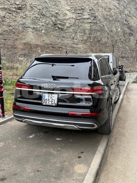 Big with watermark audi q7 taraz georgiyev 5981