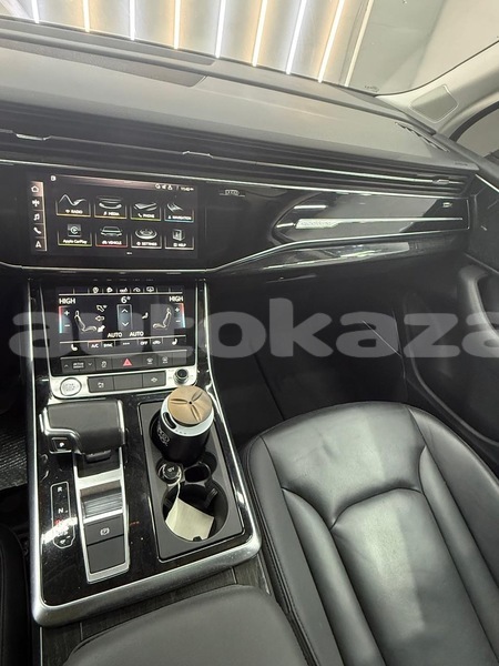 Big with watermark audi q7 taraz georgiyev 5981