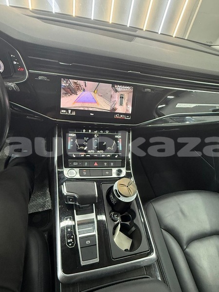 Big with watermark audi q7 taraz georgiyev 5981