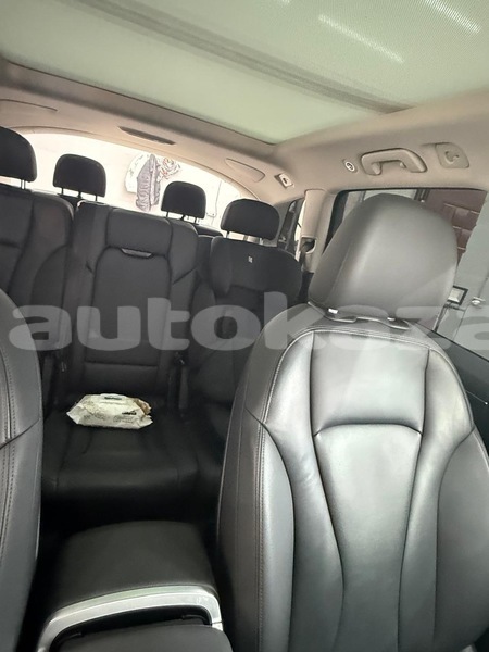 Big with watermark audi q7 taraz georgiyev 5981