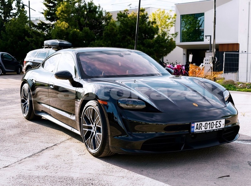 Big with watermark porsche panamera taraz georgiyev 5983