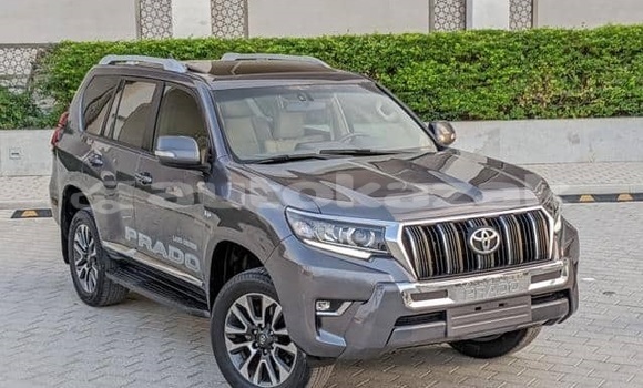 Buy Used Toyota Land Cruiser Prado White Car in Aktau in Karagandi