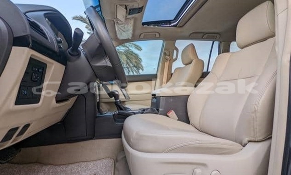 Buy Used Toyota Land Cruiser Prado White Car in Aktau in Karagandi Buy Used Toyota Land Cruiser Prado White Car in Aktau in Karagandi
